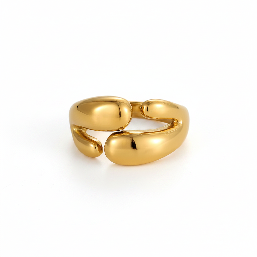 Polished gold ring detail