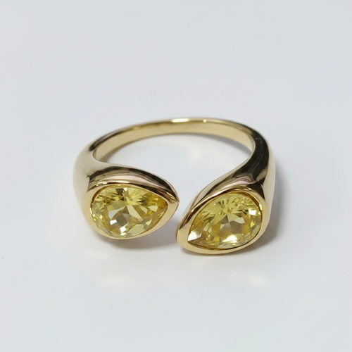 Noemie - Peridot / resizable / Gold