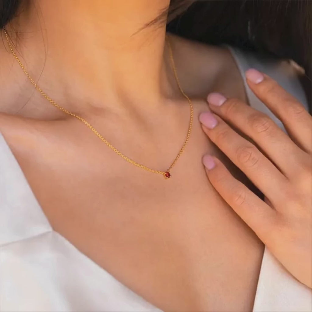 Gold-plated stainless steel necklace with zircon detail